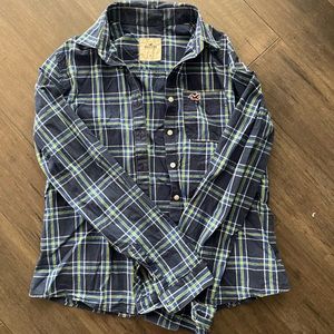 Hollister medium button up